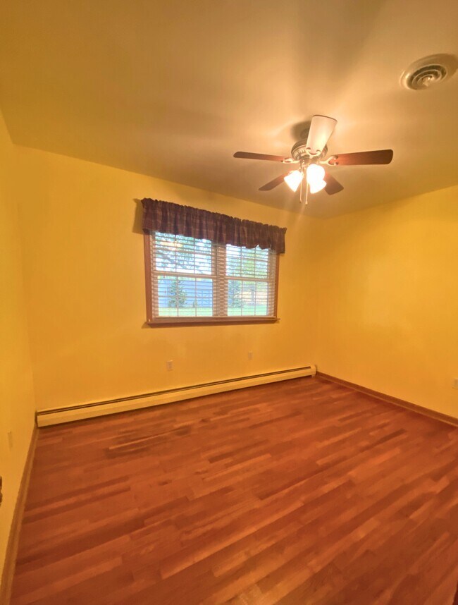 Building Photo - 5526 PA-25