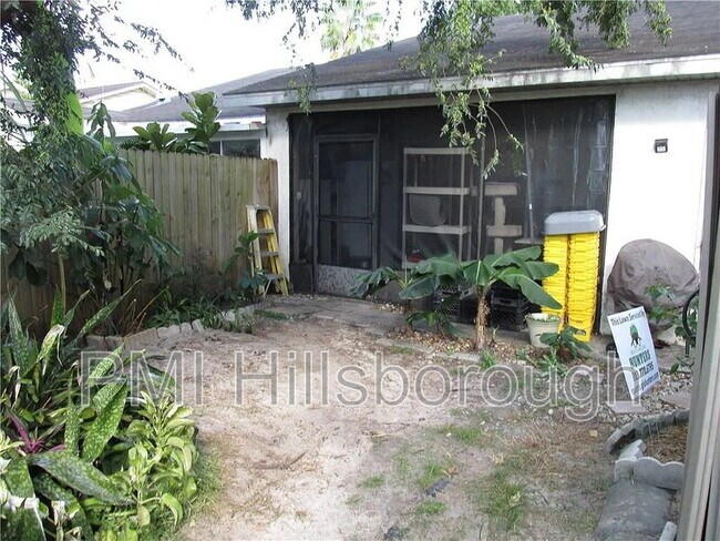 Building Photo - 914 Burlwood St