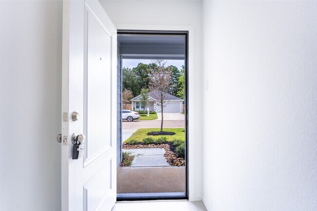 Building Photo - 15724 Plum Brk Dr