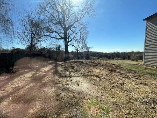 Building Photo - 228 Whitestone Dr NE