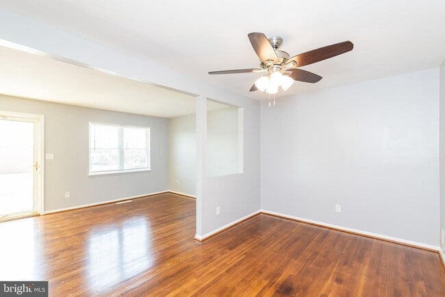 Building Photo - 37 Cardor Ct