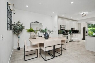 Building Photo - 6744 Via Regina