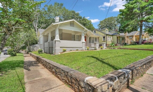 Building Photo - 1667 Sylvan Rd SW