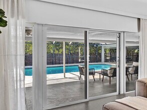 Building Photo - 840 South South Lake Drive, Hollywood, FL ...