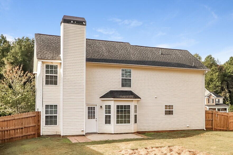 Building Photo - 1021 Bluecoat Cir