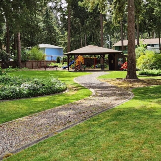 Building Photo - Charming 3-Bedroom Home in Desirable Gem Heights
