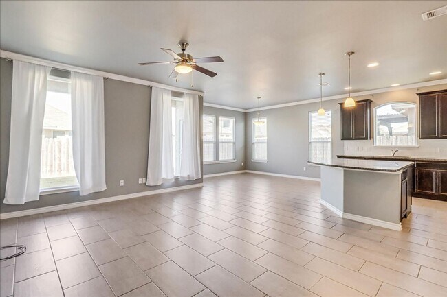 Building Photo - 2217 Ibis St