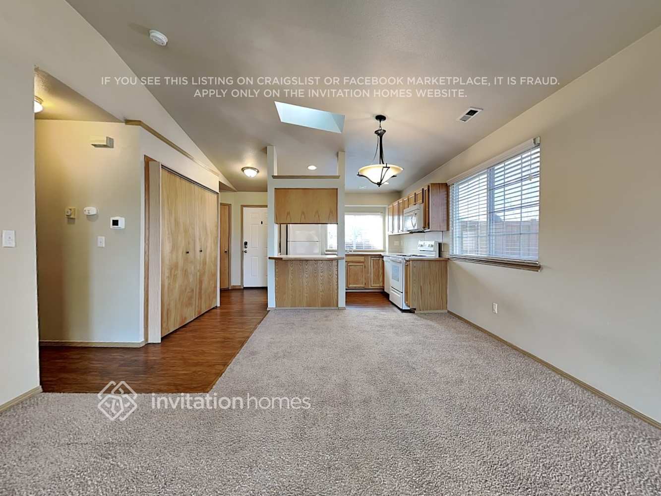 Building Photo - 3913 48th Ave NE