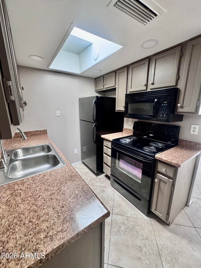 Building Photo - 8888 N 47th Ave