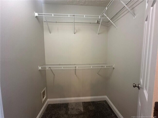 Building Photo - 450 Copper Creek Dr