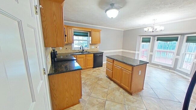 Building Photo - 151 Spring Valley Dr