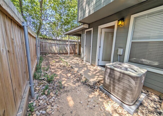 Building Photo - 8816 Schick Rd