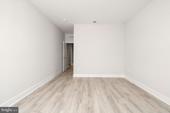 Building Photo - 4403 Thompson Dr