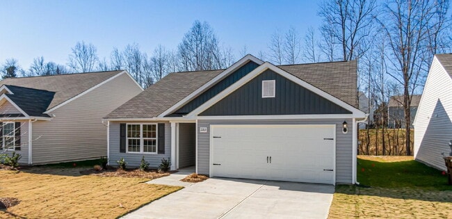 Building Photo - Available on July 10! Modern Comfort Meets Outdoor Adventure – Stunning 1-Story Home Near Downtow...