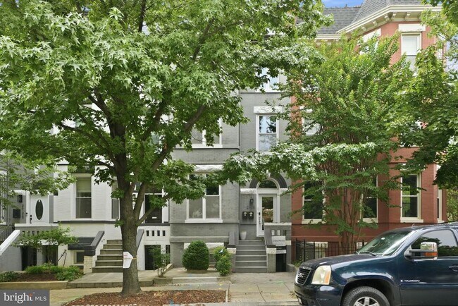 Building Photo - 2128 1st St NW