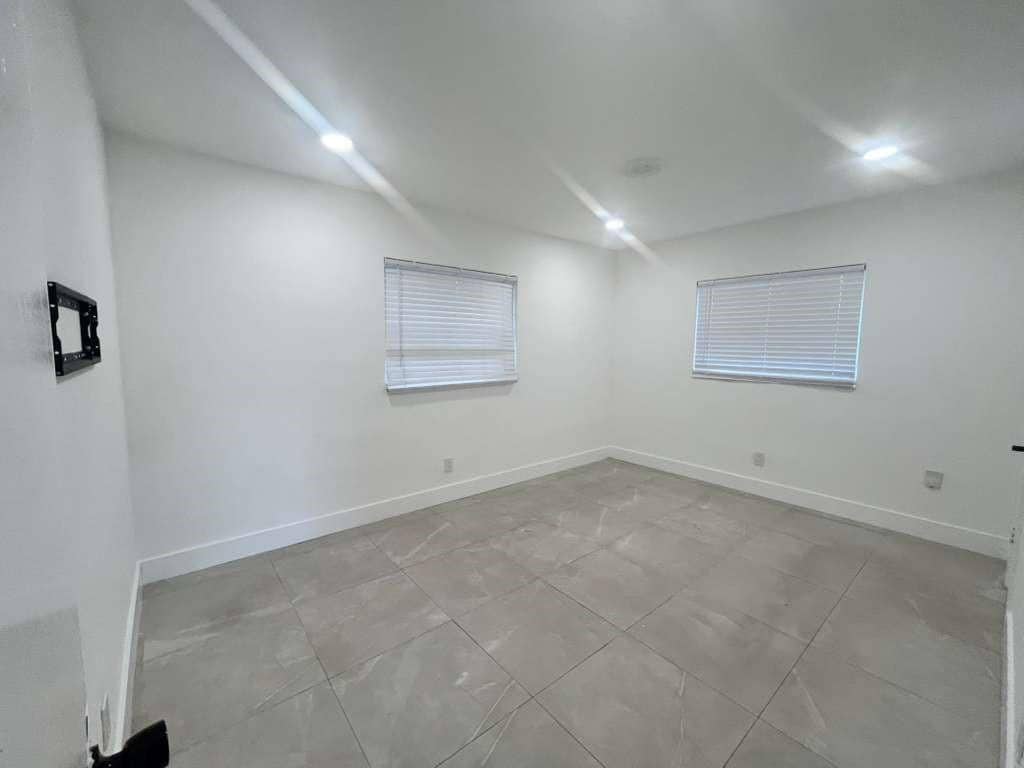 Building Photo - 3508 NW 23rd St