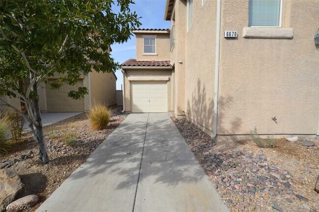 Building Photo - 6670 Tulip Falls Dr