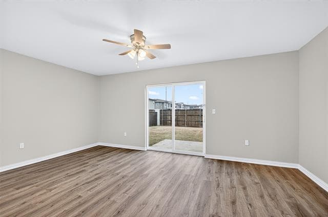 Building Photo - 2809 Peony Dr