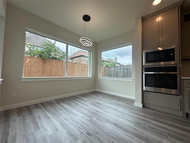 Building Photo - 809 Lotus Dr