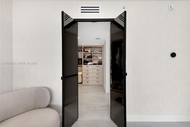 Building Photo - 1800 Sunset Harbour Dr