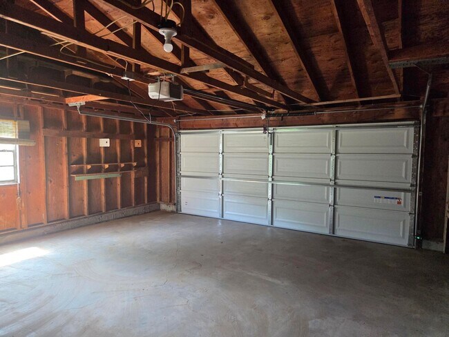 Building Photo - 4BR-2BA Single Family Rental Home - Washington MO 63090