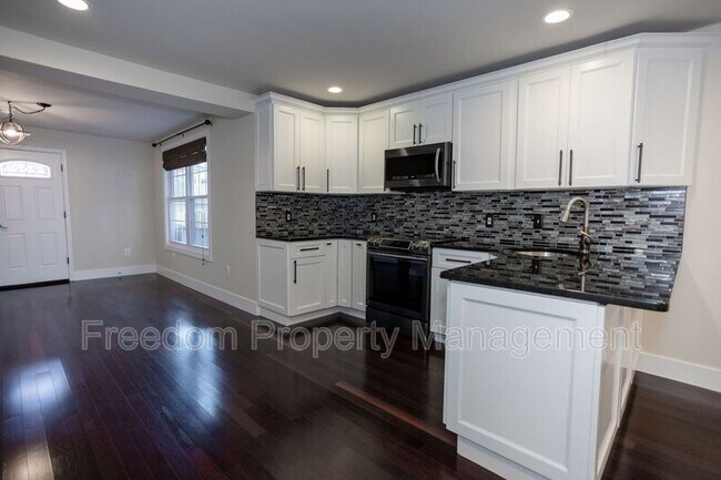 Building Photo - 102 Lynhaven Dr