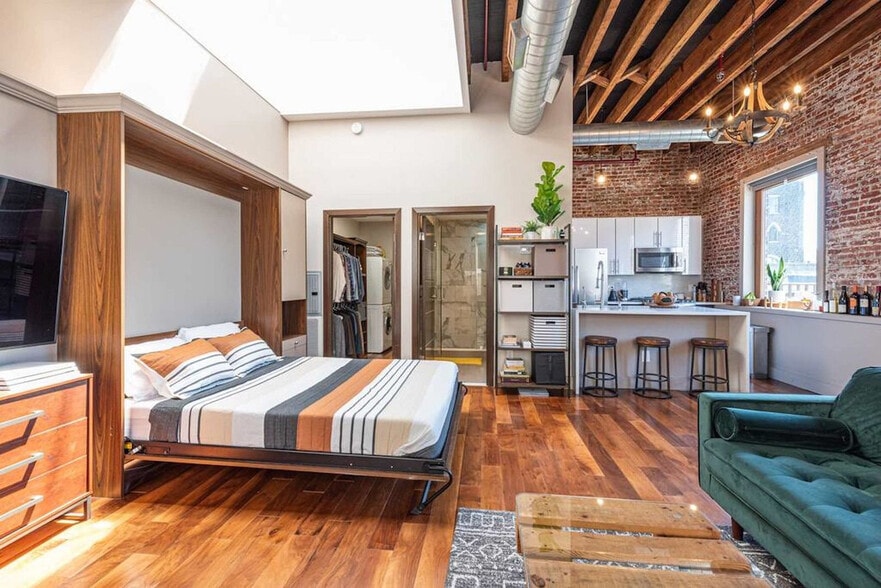 Building Photo - 621 14th St