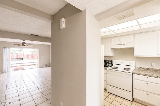 Building Photo - 1123 SW 48th Terrace