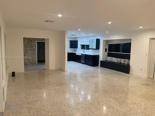 Building Photo - 2837 SW 126th Ave