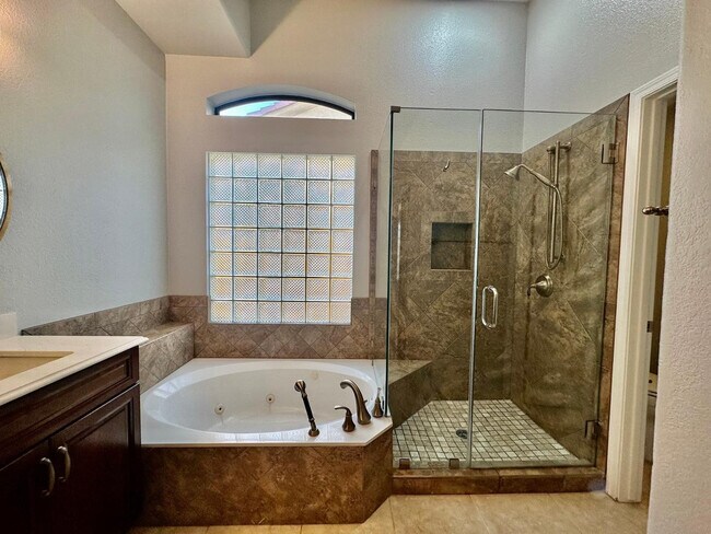 Building Photo - 9071 E Caribbean Ln