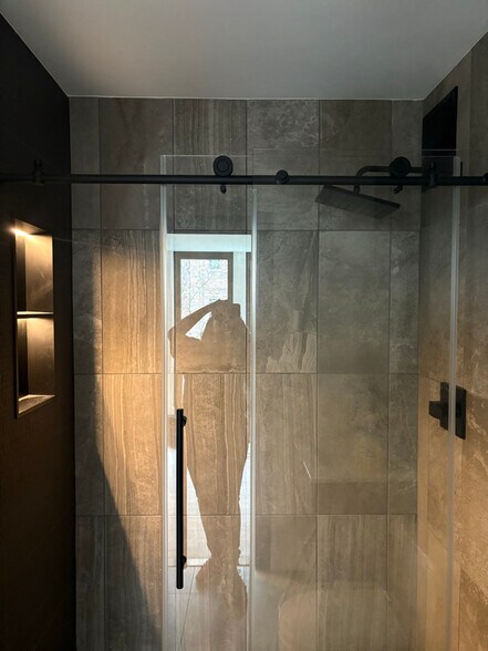 Building Photo - 1 E Scott St