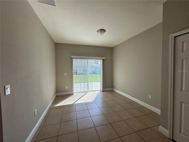Building Photo - 1022 Embrun Ct