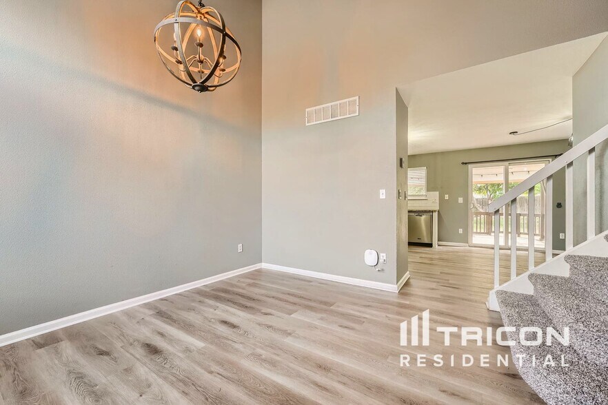 Building Photo - 20204 E Progress Pl