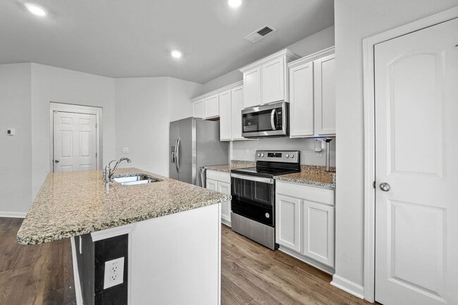 Building Photo - 4343 Newland St