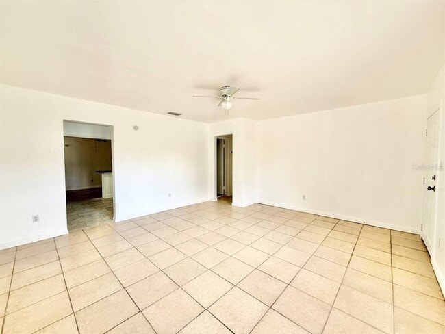 Building Photo - 1302 E New Orleans Ave