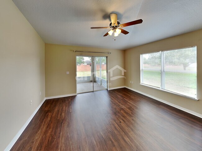 Building Photo - 194 Velveteen Place