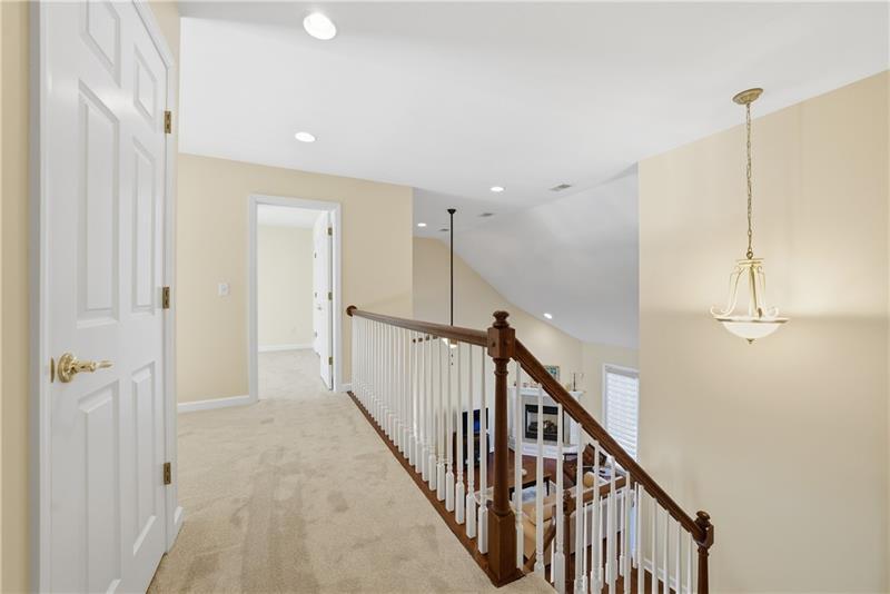 Building Photo - 819 Strasburg Dr
