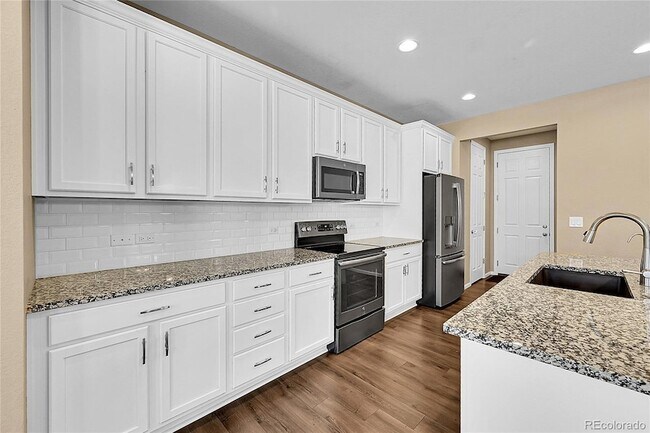 Building Photo - 17705 E Emilia Dr