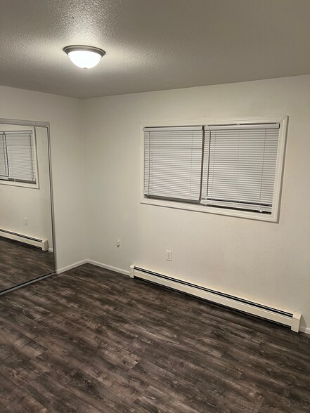 Building Photo - 5865 E Bogard Rd