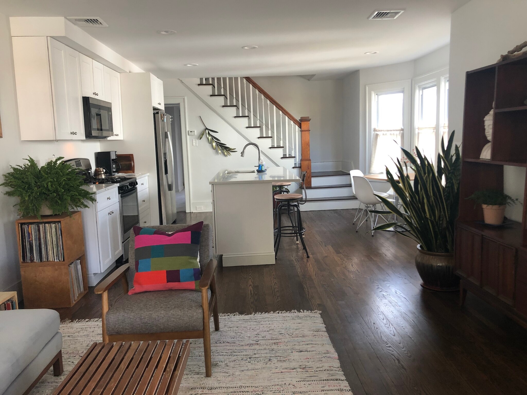 Building Photo - 9 Oak St