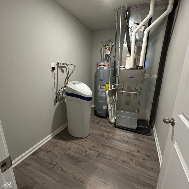 Building Photo - 1913 Downey Ln