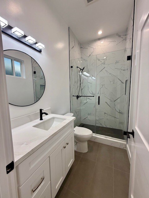 Building Photo - 8636 Aqueduct Ave