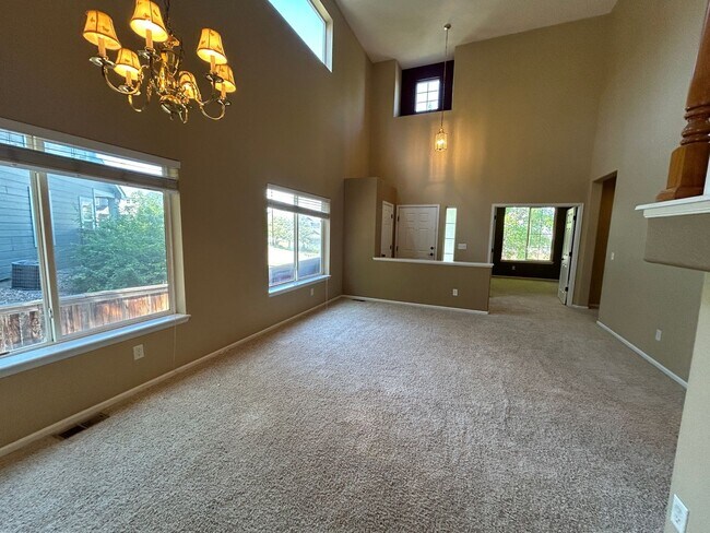 Building Photo - A Gem in Highlands Ranch