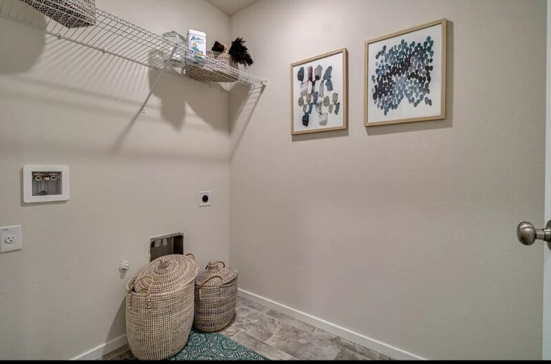 Building Photo - 888 N 18th Ave