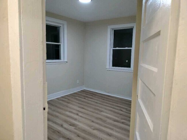 Building Photo - 680 Dixwell Ave