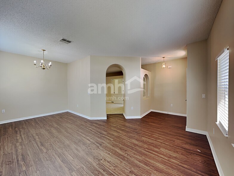 Building Photo - 9955 Shadow Creek Dr