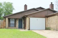 Building Photo - 6622 S Creek Dr