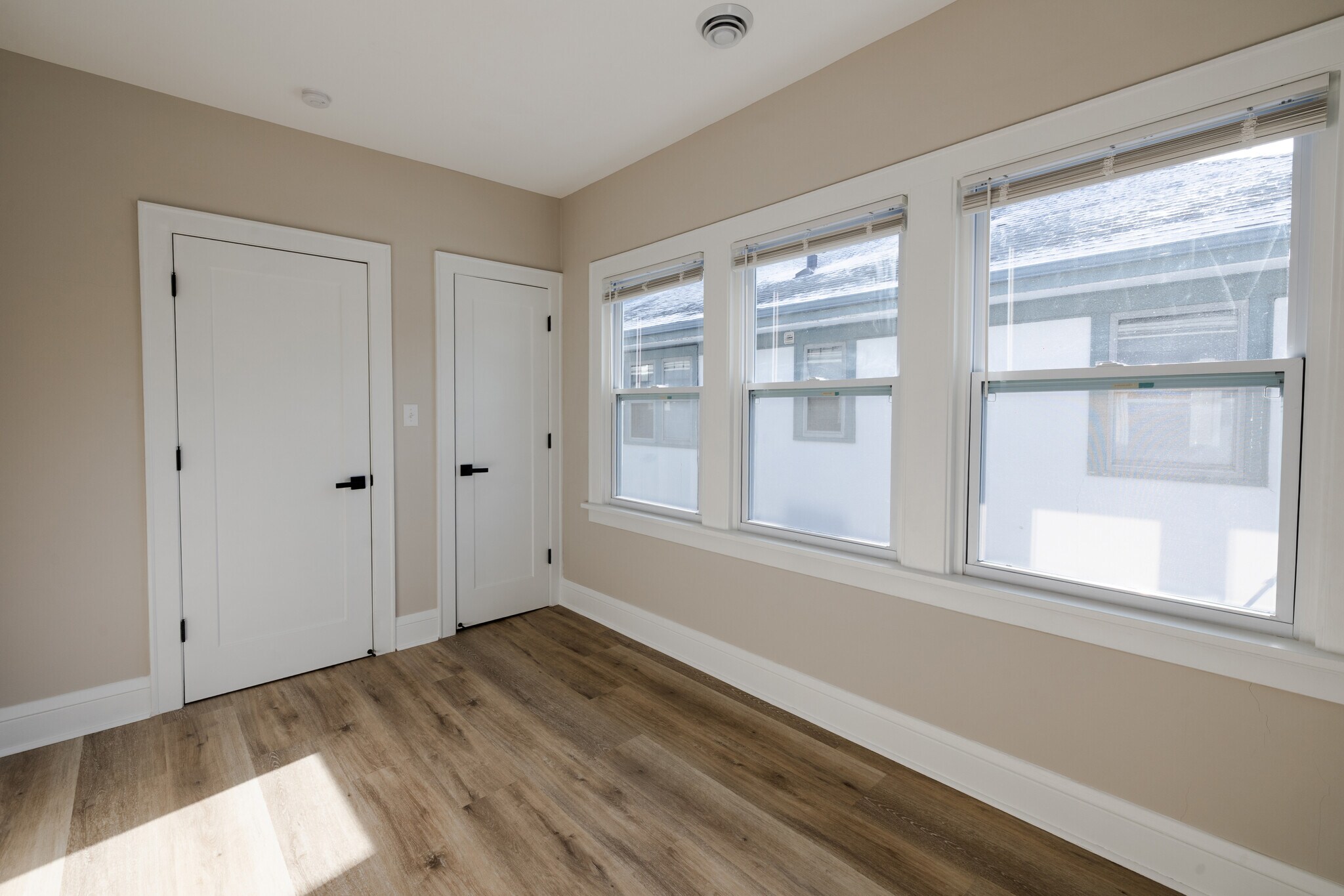 Building Photo - 4540 Garfield Ave