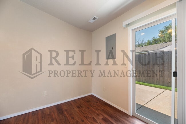 Building Photo - 4204 Newell St