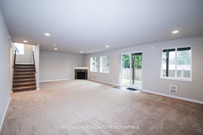 Building Photo - 19209 8th Ave W